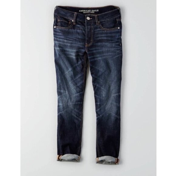 AMERICAN EAGLE Womens' Dark Wash Tomgirl Stretch Jeans Sz 14 Short - Picture 2 of 10
